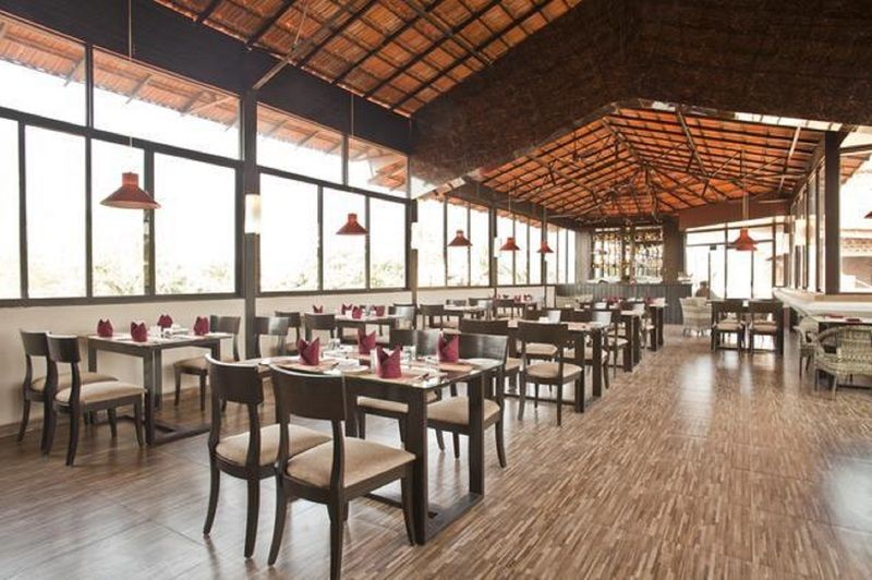 Sukhmantra Resort & Spa Candolim Exterior foto